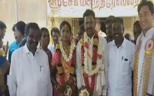 17 வருஷ உழைப்பு…. தொழிலாளியின் திருமணத்துக்கு சர்ப்ரைஸ் கொடுத்த சிங்கப்பூர் முதலாளி!!