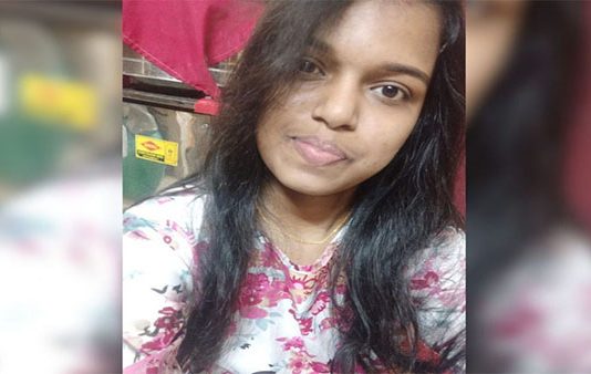 பாசமாய் வளர்த்த தந்தை இறந்த சோகம்… விரக்தியில் கல்லூரி மாணவி எடுத்த விபரீத முடிவு!!
