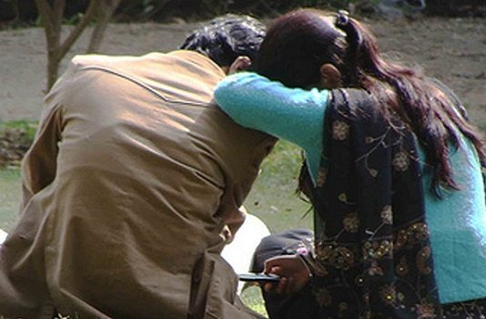 மாமியாருடன் கள்ளக்காதல்.. நேரில் பார்த்த மருமகன் : இறுதியில் நடந்த பயங்கரம்!!
