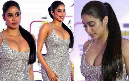 சைடா காட்டி ஆள சாச்சுபுட்டிங்களே… அந்த இடத்தில் காத்து வாங்கும் ஜான்வி கபூரின் சூடான புகைப்படங்கள்!!