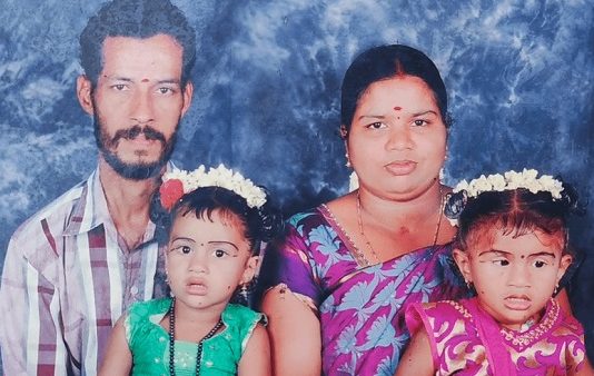 மது போதையில் பெற்ற மகள்களுக்கு தீ வைத்த போதை ஆசாமிக்கு நடந்த விபரீதம்!!