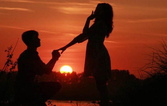 17 வயது சி.று.மி.யு.ட.ன் ஒ.ரு.த.லை.க்.கா.த.ல்.. கடைசியில் கா.தலனுக்கு காத்திருந்த அ.தி.ர்ச்சி!!