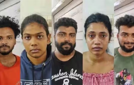 ப்ளஸ் 1 மாணவியை சீரழித்த காதலன்… தோழிகள் உடந்தை : நடந்த விபரீதம்!!