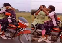 பைக் ஓட்டிக்கொண்டே இளம்பெண்கள் செய்த முகம் சுழிக்கும் செயல் : வைரல் வீடியோ!!