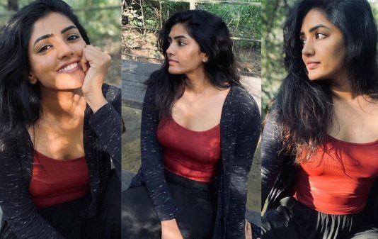 நிமிர்ந்து நிற்கும் முன்னழகை காட்டி கிறங்கடித்த ஈஷா ரெப்பா!!
