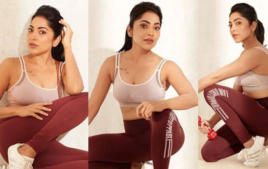 செஞ்சு வச்ச சிலையா கவர்ச்சி காட்டி இளசுகளை திணறடித்த விஜே ரம்யா!!