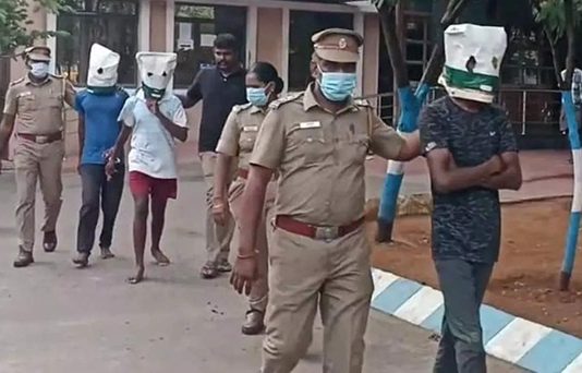 அண்ணா என்ன விட்டுடுங்க ப்ளீஸ்.. கதறிய 14 வயது சிறுமி… விடாமல் 5 பேர் கூட்டு பலாத்காரம்!!