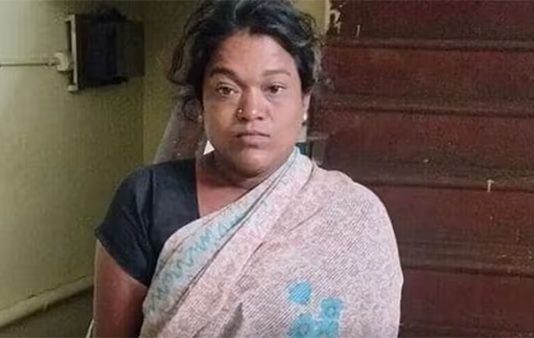 கணவரின் மர்ம உறுப்பில் இரும்புக் குழாயால் அடித்து கொலை : நெஞ்சை உலுக்கும் சம்பவம்!!