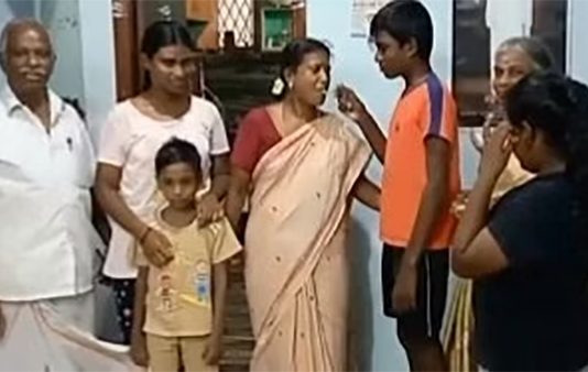 56 வயதில் 10ம் வகுப்பு பொதுத்தேர்வில் தேர்ச்சி பெற்று அசத்திய பெண் : சுவாரஸ்ய தகவல்!!
