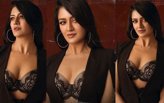 41 வயதிலும் இப்படி கும்முன்னு இருக்கிறீங்க.. சமூக வலைதளத்தில் வைரலாகும் விமலா ராமனின் ஹாட் கிளிக்ஸ்!!