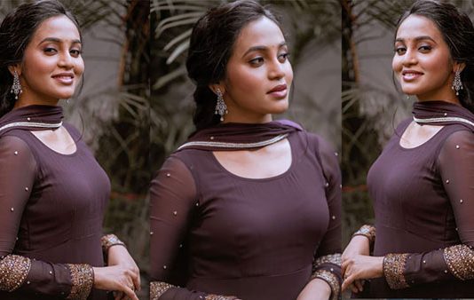 ஒரு சைடு முன்னழகை இறக்கி காட்டி ரசிகர்களை ஜொள்ளுவிட வைத்த பவானி ஸ்ரீயின் லேட்டஸ்ட் கிளிக்ஸ்!!