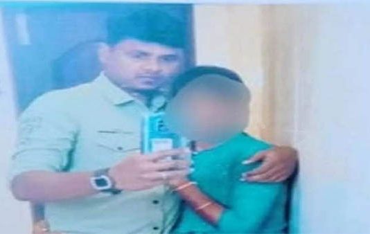 காதலித்து ஏமாற்றிய இளைஞன் : இளம்பெண் எடுத்த அதிரடி முடிவு.. உறவினர்கள் சாலை மறியல்!!