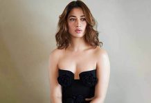 இப்படி நின்னா உறைஞ்சி போயிடுவோம்.. கடற்கரையில் பிகினி உடையில் ஹாட் போஸ் கொடுத்த தமன்னா!!