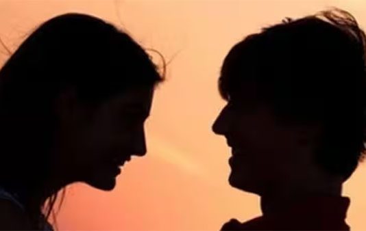 என் புருஷன் உயிரோடு இருக்கிற வரைக்கும் நாம ஒன்னு சேர முடியாது.. உல்லாசத்துக்கு ஆசைப்பட்டு மனைவி செய்த பகீர்!!