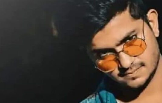 கழிவறையில் காத்திருந்த எமன்.. ஓடும் ரயிலில் 22 வயது இளைஞருக்கு ஏற்பட்ட சோகம்!!