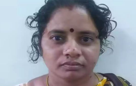 கணவரை சுத்தியலால் அடித்து கொலை செய்த மனைவி.. அதிர்ச்சிக் காரணம்!!