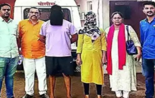 மனைவியை உரசியதாக அறைந்த கணவர்.. தடுமாறி தண்டவாளத்தில் விழுந்த இளைஞனுக்கு நேர்ந்த சோகம்!!