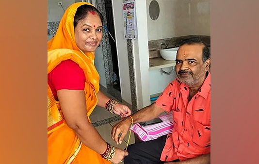 சகோதரனுக்கு சிறுநீரகத்தை தானமாக வழங்க முன்வந்த பெண்.. ரக்ஷா பந்தன் தினத்தில் நடந்த நெகிழ்ச்சி சம்பவம்!!