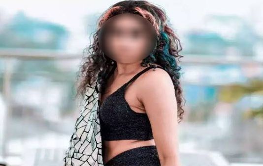 வாய்ப்புக்காக என்ன வேணாலும் செய்ய தயாரான 22 வயது லீலா நடிகை!!