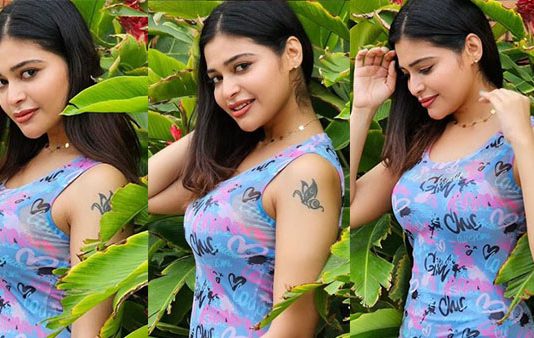 அந்த இடத்தில் டாட்டூ தெரிய கவர்ச்சி போஸ் கொடுத்த நடிகை தர்ஷா குப்தாவின் லேட்டஸ்ட் கிளிக்ஸ்!!