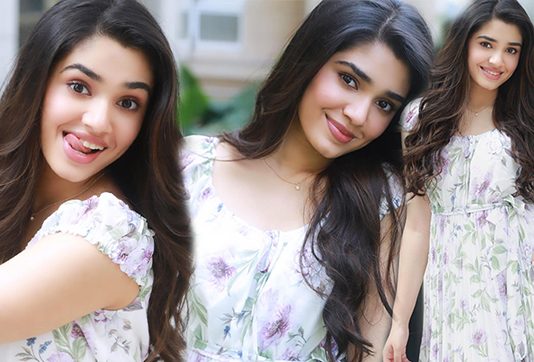 ஜிகுஜிகு உடையில் ஹாட் போஸ் கொடுத்த கிருத்தி செட்டியின் நச் கிளிக்ஸ்!!