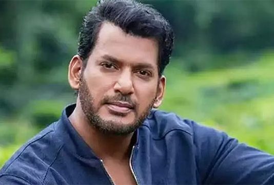 இதுக்கு நான் ஸ்ரீ ரெட்டியை தடவியிருப்பேன்.. மேடையில் சர்ச்சையாக பேசிய விஷால்!!