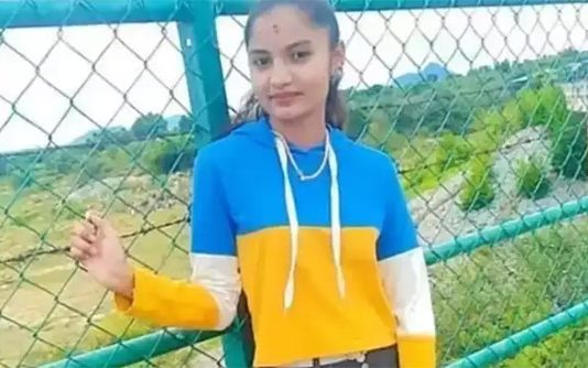 காதல் தகராறில் கல்லூரி மாணவிக்கு காதலனால் அரங்கேறிய கொடூரம்!!