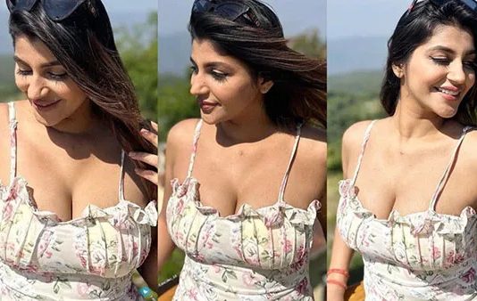 சந்தானம் படத்தில் அட்ஜெஸ்மெண்ட் கேட்ட அப்பா வயது இயக்குனர்… பகீர் கிளப்பும் யாஷிகா ஆனந்த்!!