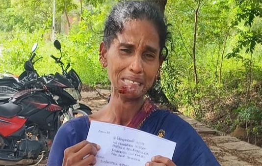 பெற்ற மகளிடம் பாலியல் சீண்டலில் ஈடுபட்ட கொடூரத் தந்தை : நீதி வேண்டி தாய் கண்ணீர் மல்க புகார்!!