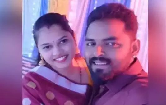 மார்டனாக ஆடை அணிந்து வந்த மனைவியை கழுத்தறுத்து கொன்ற கணவன்.. திருமணமான 6 மாதத்தில் நடந்த சோகம்!!