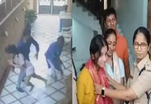 என்னா ஃபைட்.. கொள்ளையர்களை திணறடிக்க வைத்த தாய், மகள்.. பரபரப்பு வீடியோ வைரல்!!
