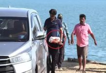 நடுக்கடலில் தங்கக்கட்டிகளை வீசி எறிந்த கடத்தல்காரர்கள்… 6 கிலோ தங்கக்கட்டிகள் மீட்பு!!