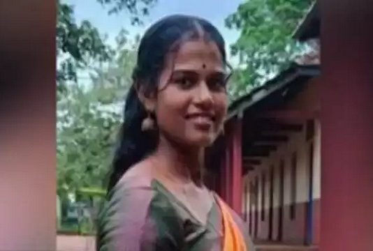 தீராத கடன் தொல்லை இளம்பெண் எடுத்த விபரீத முடிவு!!