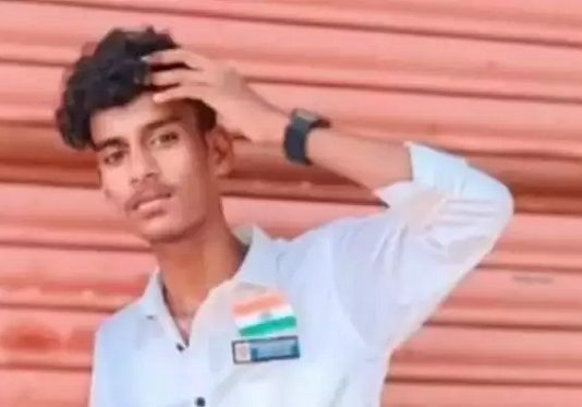 காய்ச்சலுக்காக வந்த மாணவனுக்கு ஊசி போட்ட பெண்.. மறுநாளே பலியான சோகம்!!