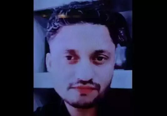 பாக்கெட்டில் இருந்து 500 ரூபாய் எடுத்த தம்பி… சரமாரியாக குத்திக்கொன்ற அண்ணன்!!