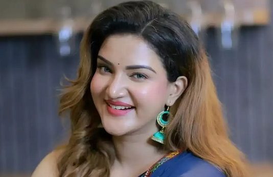 நடிகை ஹனி ரோஸ் காவல் நிலையத்தில் புகார்!!