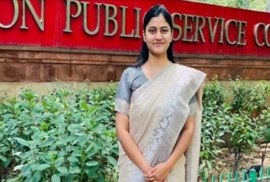 அதிக சம்பளம் தரும் வேலையை விட்டு UPSC தேர்வில் வெற்றி பெற்று IPS அதிகாரியான பெண்ணின் கதை!!