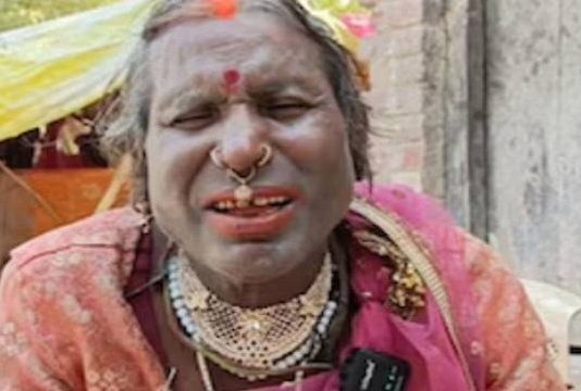 பேய் பயத்தால் 36 ஆண்டுகளாகப் பெண்ணாக வாழும் ஆண் : பின்னணியில் இருக்கும் காரணம்!!