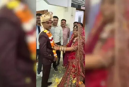 சோறு காலியானதால் தகராறு காவல் நிலையத்தில் நடைபெற்ற திருமணம்!!