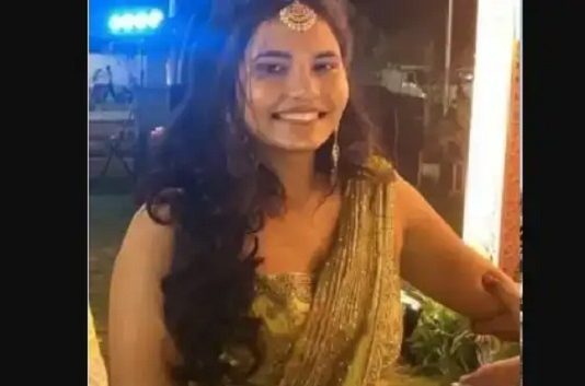 ரீல்ஸ் வீடியோவுக்காக பாறையில் இருந்து ஆற்றில் குதித்த பெண் மருத்துவருக்கு நேர்ந்த சோகம்!!