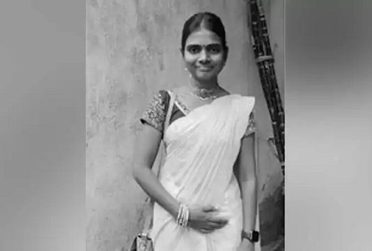 சகோதரன் கைது காவல்நிலையம் முன்பு விஷம் குடித்து சகோதரி உயிரிழப்பு!!